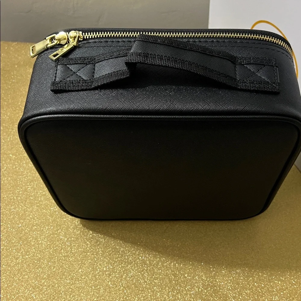 NIB Momira Black Train / Makeup Case with Light Up Mirror